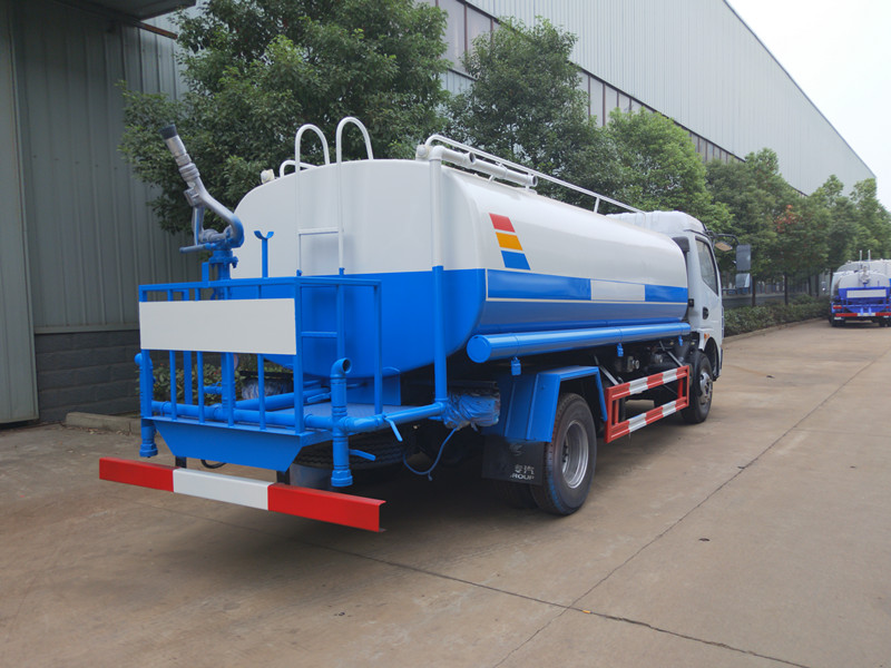 環衛灑水車圖片 環衛灑水車圖片