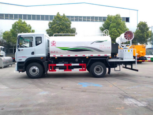 灑水車(chē)價(jià)格多少 灑水車(chē)價(jià)格多少