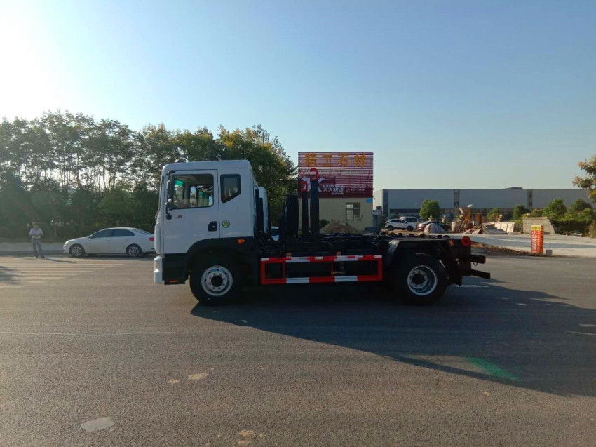 國六新款大落地斗8噸壓縮垃圾車-湖北程力集團 國六新款大落地斗8噸壓縮垃圾車-湖北程力集團