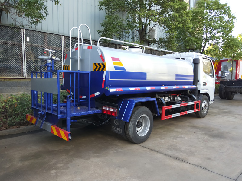 東風(fēng)多利卡D6國五5噸5方8噸灑水車 東風(fēng)多利卡D6國五5噸5方8噸灑水車