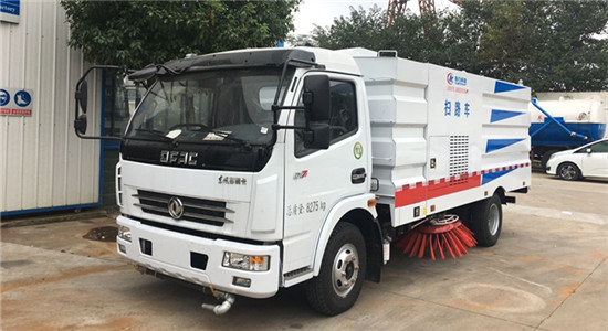 掃路車小型 東風(fēng)多利卡道路環(huán)衛(wèi)清掃車 5方洗掃車 干濕兩用價格低 掃路車小型 東風(fēng)多利卡道路環(huán)衛(wèi)清掃車 5方洗掃車 干濕兩用價格低