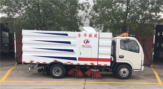 東風(fēng)小多利卡掃路車,5噸掃路車,程力5立方掃路車廠家直銷 東風(fēng)小多利卡掃路車,5噸掃路車,程力5立方掃路車廠家直銷