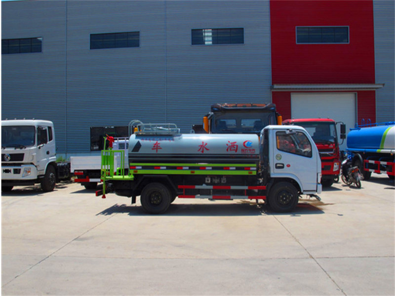 附近賣(mài)二手灑水車(chē)在哪里 購(gòu)買(mǎi)二手5噸灑水車(chē) 附近賣(mài)二手灑水車(chē)在哪里 購(gòu)買(mǎi)二手5噸灑水車(chē)