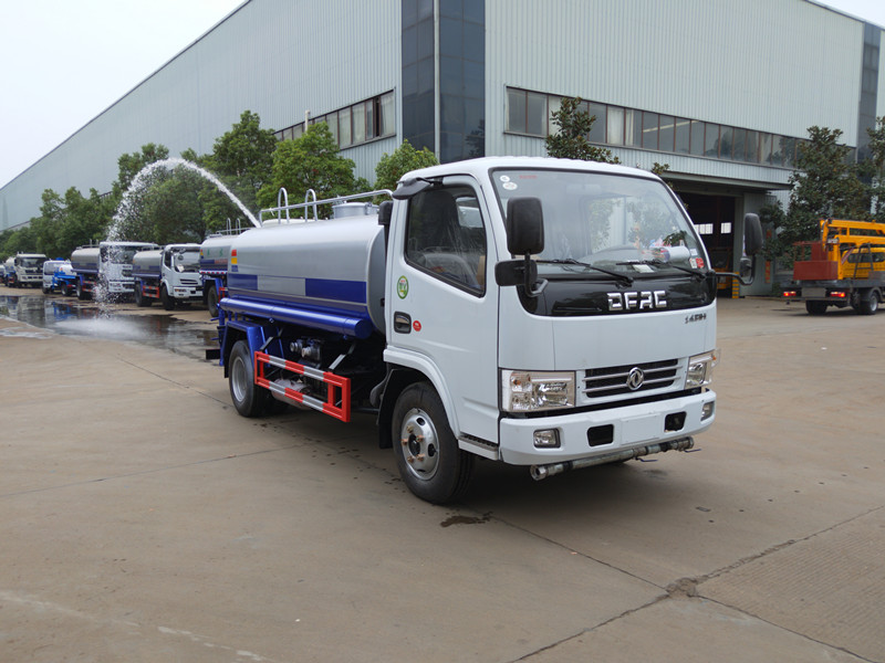 經(jīng)濟實惠的東風5噸灑水車直銷-湖北程力5噸灑水車廠家直銷 經(jīng)濟實惠的東風5噸灑水車直銷-湖北程力5噸灑水車廠家直銷