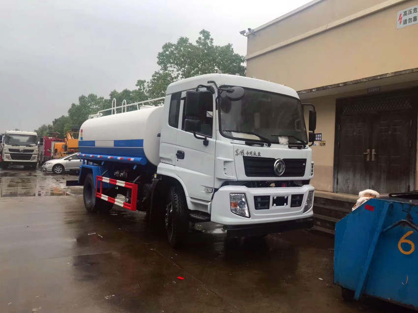 供應(yīng)東風(fēng)多利卡12噸灑水車-哪里買價(jià)格多少現(xiàn)車出售價(jià)格優(yōu)惠 供應(yīng)東風(fēng)多利卡12噸灑水車-哪里買價(jià)格多少現(xiàn)車出售價(jià)格優(yōu)惠