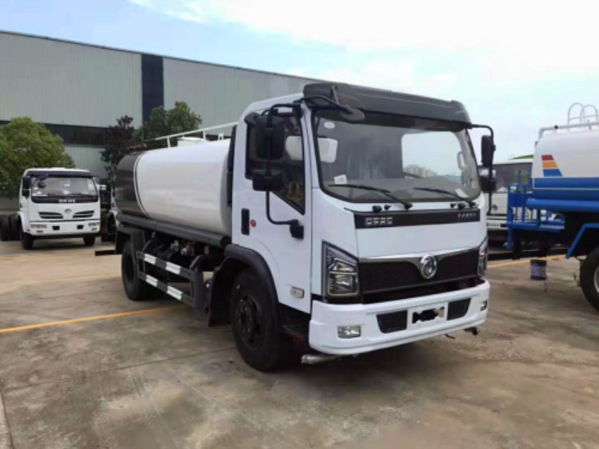 �|�L(f��ng)������8����ˮ܇-8������ˮ܇�r��-�|�L(f��ng)��������ˮ܇�S��ֱ�N