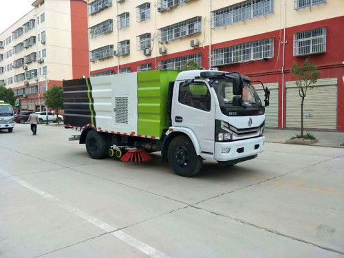 8噸掃路車廠家:駕駛掃地車遇到轉向失靈怎么辦-程力集團 8噸掃路車廠家:駕駛掃地車遇到轉向失靈怎么辦-程力集團