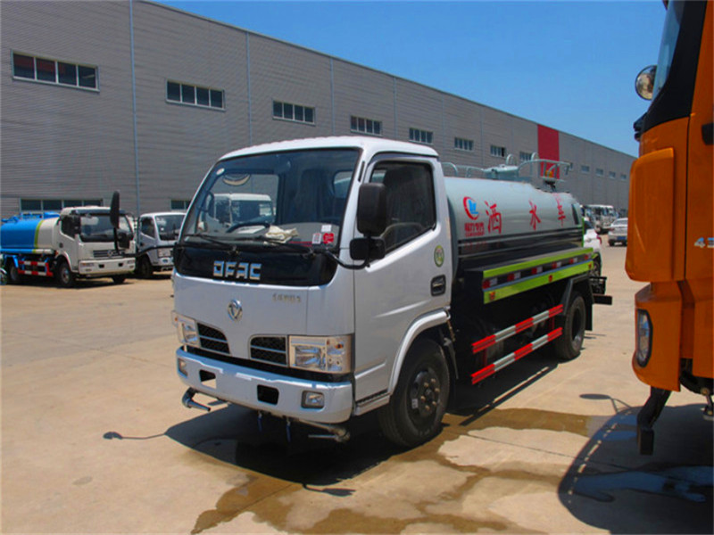 灑水車廠家遇到灑水車車主在購買新車時糾結的幾個問題 灑水車廠家遇到灑水車車主在購買新車時糾結的幾個問題