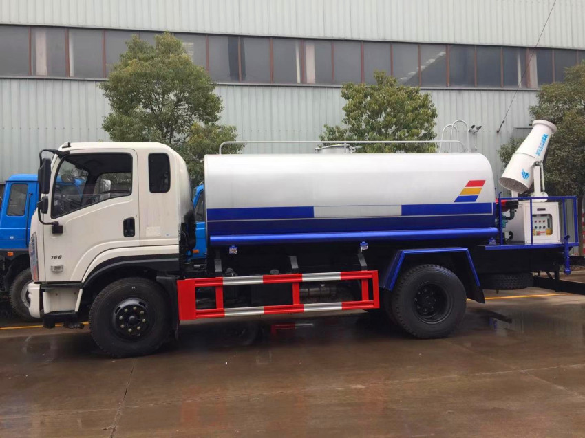 十方灑水車(chē) 十方灑水車(chē)