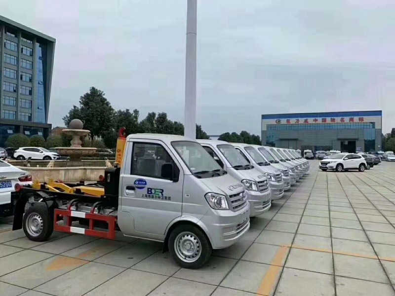 長(zhǎng)安小型勾臂式垃圾車(chē)-長(zhǎng)安3.5方勾臂式垃圾車(chē)價(jià)格報(bào)價(jià)-湖北程力 長(zhǎng)安小型勾臂式垃圾車(chē)-長(zhǎng)安3.5方勾臂式垃圾車(chē)價(jià)格報(bào)價(jià)-湖北程力