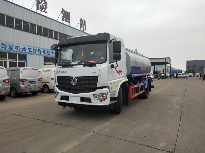 環衛灑水車再次升級進入國六時帶-國五灑水車老的標準下架 環衛灑水車再次升級進入國六時帶-國五灑水車老的標準下架