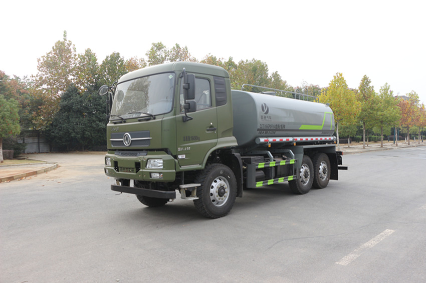 天龍后雙橋20方路滑灑水車價(jià)格多少錢一輛 20噸后八輪熱水運(yùn)輸車廠家 天龍后雙橋20方路滑灑水車價(jià)格多少錢一輛 20噸后八輪熱水運(yùn)輸車廠家