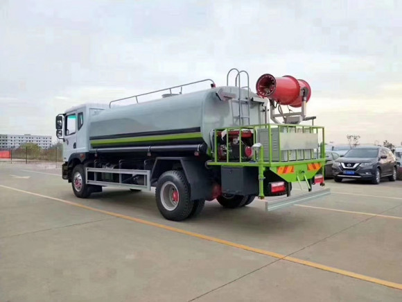 �����u��ˮ܇���������|�L��ˮ܇�S��ֱ�N