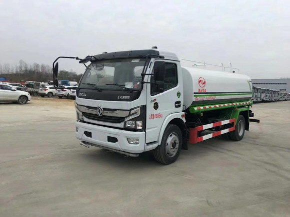 綠化灑水車的保養(yǎng)-綠化灑水車維修保養(yǎng)說明-湖北程力 綠化灑水車的保養(yǎng)-綠化灑水車維修保養(yǎng)說明-湖北程力