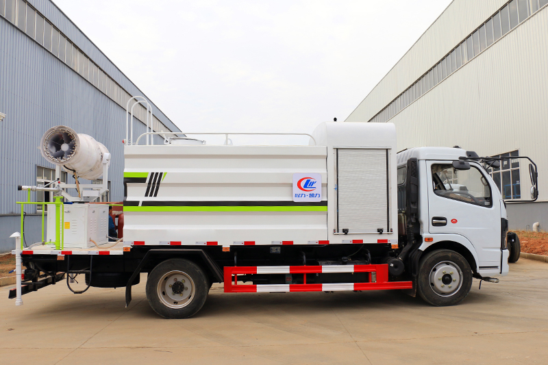 東風(fēng)大多利卡8噸抑塵車 東風(fēng)大多利卡8噸抑塵車