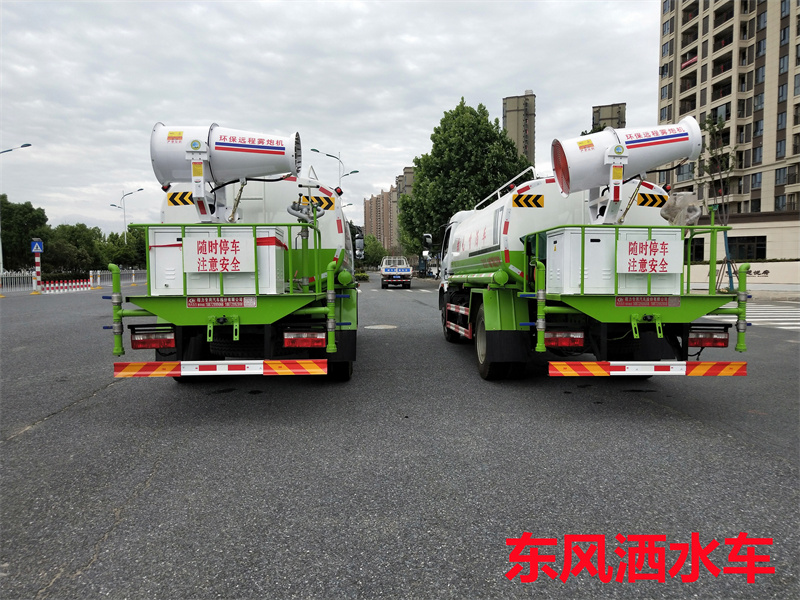 東風(fēng)8噸灑水車(chē) 東風(fēng)8噸灑水車(chē)