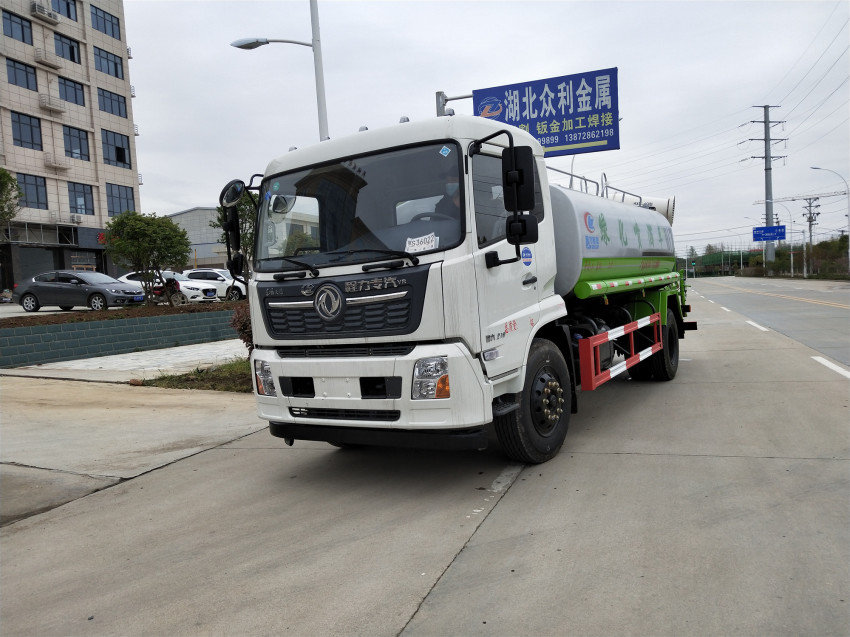 東風(fēng)專底12方霧炮車-灑水車用于工廠降塵-湖北程力 東風(fēng)專底12方霧炮車-灑水車用于工廠降塵-湖北程力