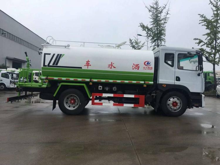 湖北程力國(guó)六15方灑水車_國(guó)六15噸多功能灑水車_國(guó)六15噸工地降塵車 湖北程力國(guó)六15方灑水車_國(guó)六15噸多功能灑水車_國(guó)六15噸工地降塵車