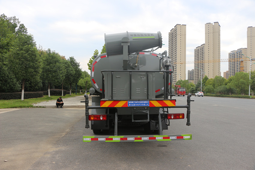 20噸灑水車 20噸灑水車