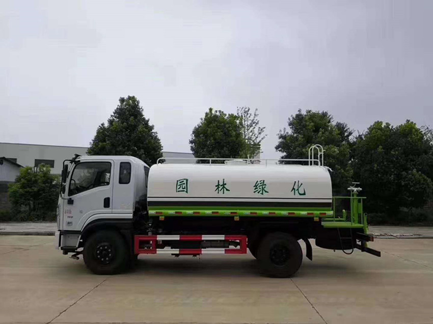道路灑水車(chē) 道路灑水車(chē)