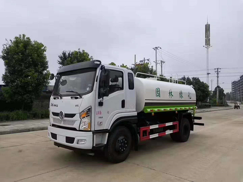 道路灑水車(chē) 道路灑水車(chē)
