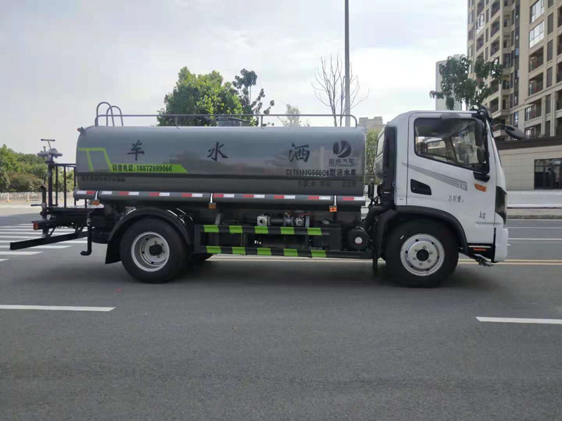 9.2噸灑水車 9.2噸灑水車