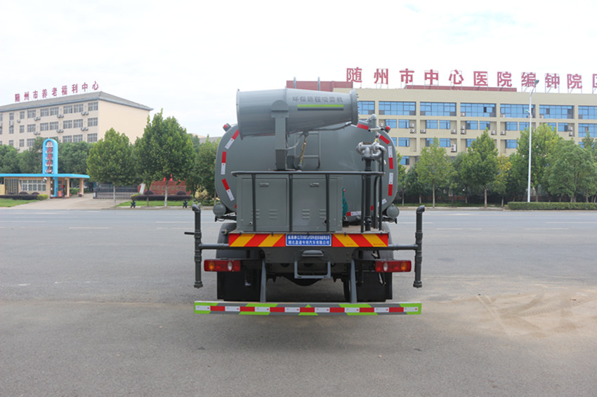 東風天錦灑水車 東風天錦灑水車