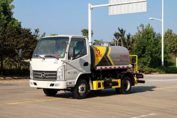2噸小型灑水車價格-灑水車-2噸小型灑水車報價-程力廠家 2噸小型灑水車價格-灑水車-2噸小型灑水車報價-程力廠家
