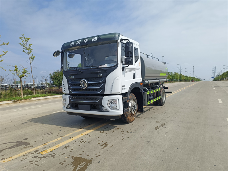 建筑工地專用灑水車:提升工地環境質量的必備設備 建筑工地專用灑水車:提升工地環境質量的必備設備