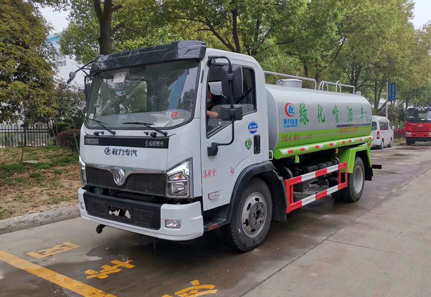 國六東風(fēng)福瑞卡10方灑水車